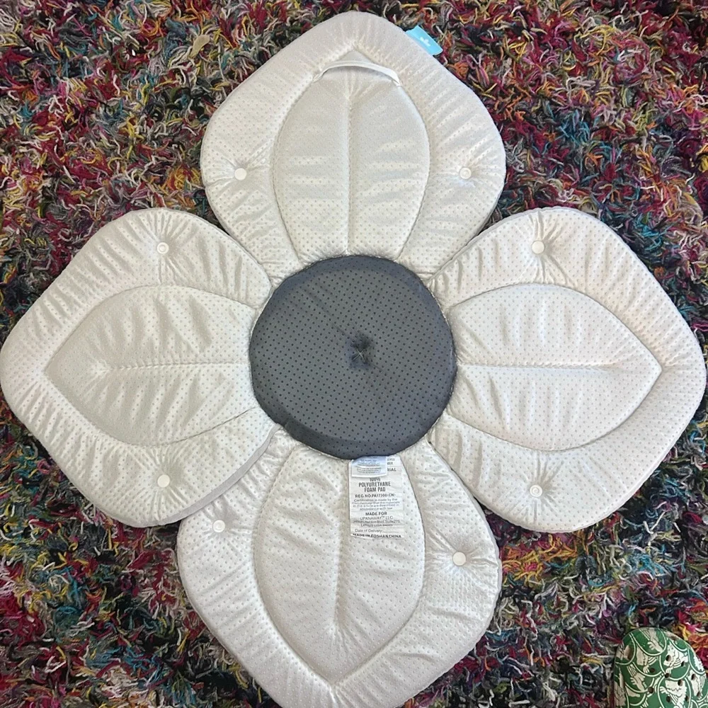 Lotus Baby Bath mat for sink